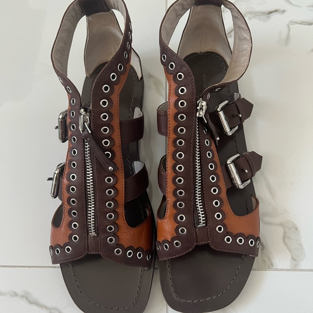 Marc Jacobs women’s caprice leather sandals size 41! rare find! Like new! - Picture 2 of 5